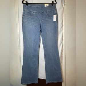 NWT Style & Co Camino Blue Boot Cut Low Rise Pull On Blue Jeans Size M
